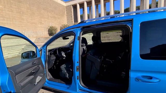 Ford Tourneo Connect Active 2.0 Ecoblue 122CV | PRO ? & CONTRO ❌ dal Test Drive смотреть онлайн
