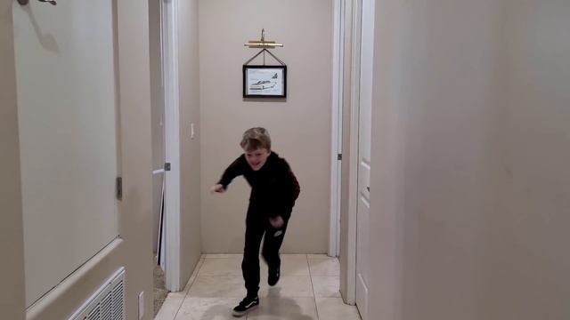 Room Defense Drone Activated! Sneak Attack Squad has Trouble with Nerf Terradrone! смотреть онлайн
