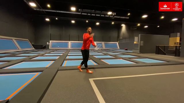 CRAZY TRAMPOLINE FOOTBALL CHALLENGES! 😱⚽️💥 смотреть онлайн