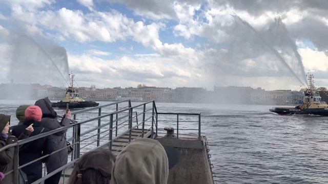 Вальс буксиров СПб 02.05.2021 Iphone 12 4k 30fps Dolby Vision HDR10 смотреть онлайн