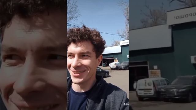 когда-то нам говорили жевать жвачку это не красиво. некоторым людям лучше жевать чем говорить. смотреть онлайн