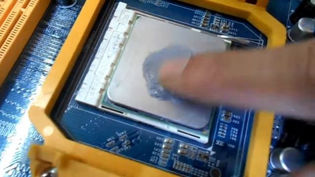Cara Melepas dan Memasang Pasta Prosesor Di Socket AM2 Dengan Cooling AMD смотреть онлайн