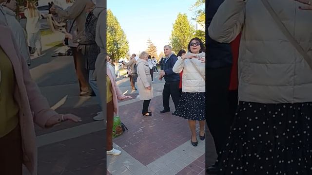 Роза чайная, 6 мая2023г смотреть онлайн