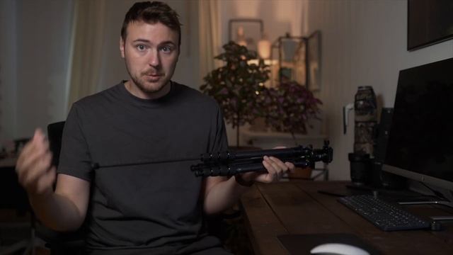 This thing is TINY! - Sirui AM225 + B-00K Tripod Review смотреть онлайн