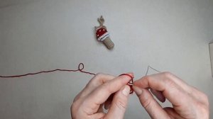 ГРИБОК - БРЕЛОК  СПИЦАМИ.