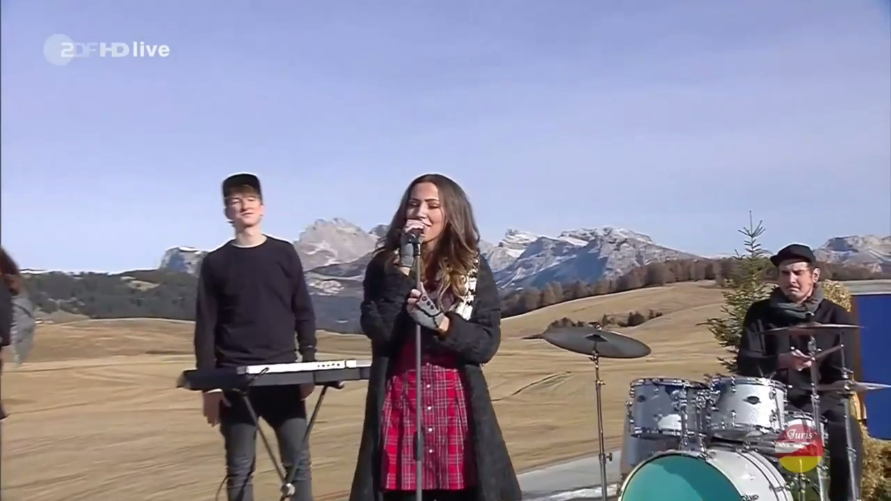 Namika «Lieblingsmensch» (ZDF-Fernsehgarten On Tour 29.11.2015)