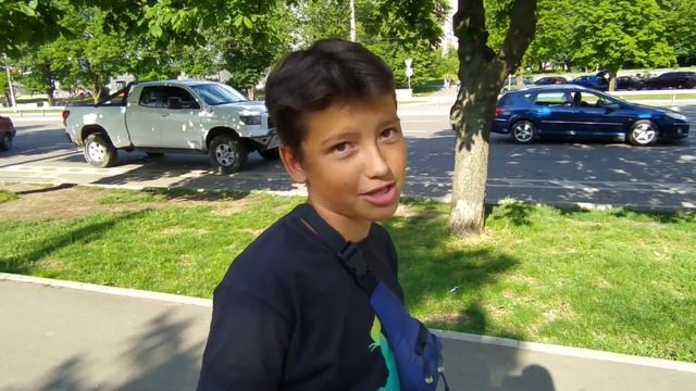 ТОП 3 СТИЛЬНЫХ ТРЮКОВ НА САМОКАТЕ смотреть онлайн