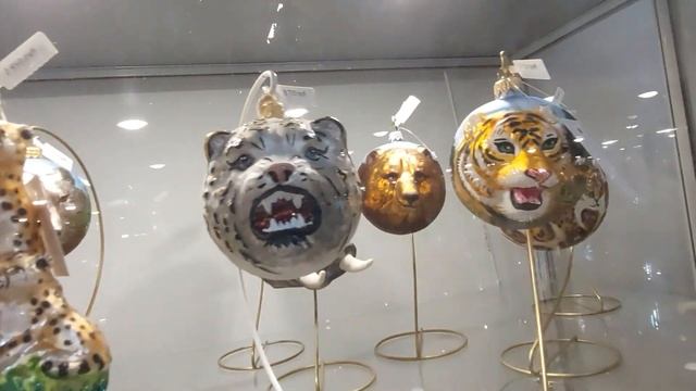 В магазине редких ёлочных игрушек. Москва. смотреть онлайн