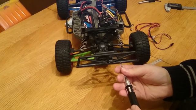 Установка бюджетного света с AliExpress на Traxxas Slash 4x4 смотреть онлайн