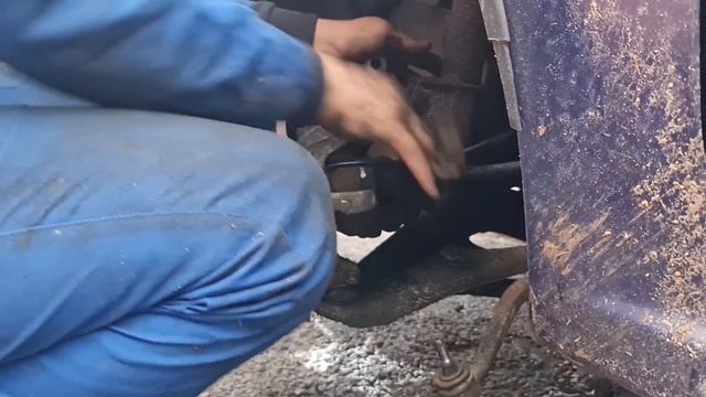 Am schimbat PLANETARA și CAPETELE DE BARA, acasă | Dacia Logan || Bercu Ionut смотреть онлайн