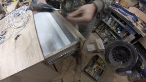 Центральный замок на выдвижные ящики