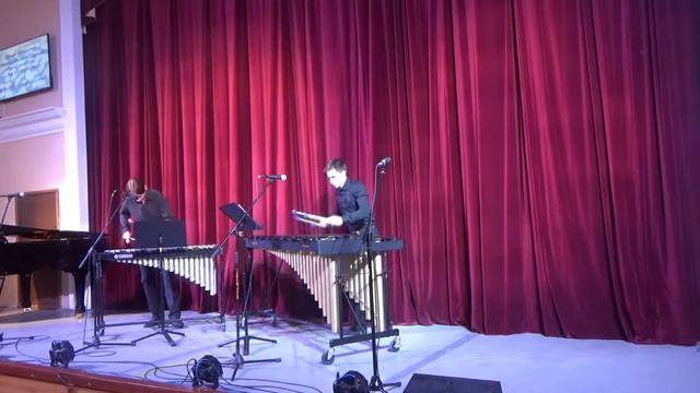 Дуэт Миша и Денис_ОТЧЕТНЫЙ КОНЦЕРТ МОМК 2017 смотреть онлайн