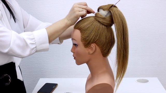Высокий пучок на длинные волосы.Easy bun hairstyle смотреть онлайн