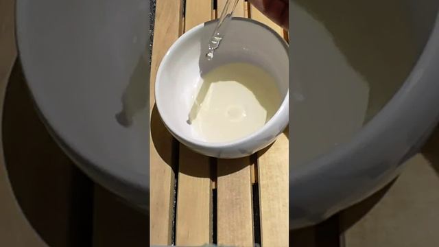 Hot oil treatment for dry frizzy hair #shorts смотреть онлайн