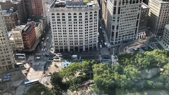 Time lapse of Flatiron Building and Madison Sq. Park NYC смотреть онлайн