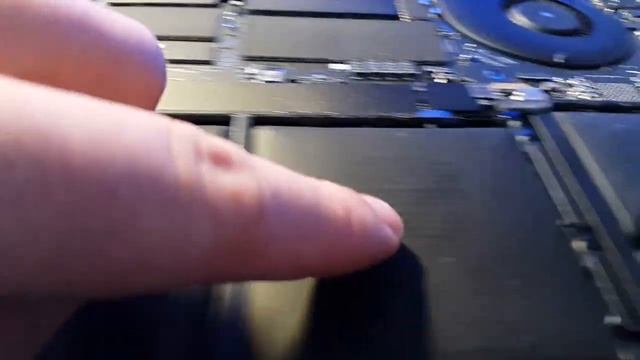 My 15 inch 2018 Apple Macbook Pro has a swollen battery after 1,5 years. смотреть онлайн