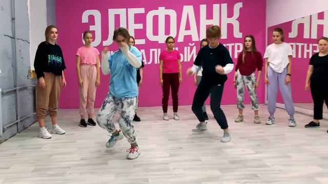 Танцы в Череповце с Анастасией Серяковой | Нервы - Дорогой человек | Танцевальный Центр ЭЛЕФАНК смотреть онлайн