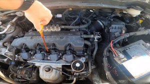 Where is Engine Oil Level Dipstick in Honda CR-V III ( 2006 – 2012 ) | Measure Engine Oil Level
