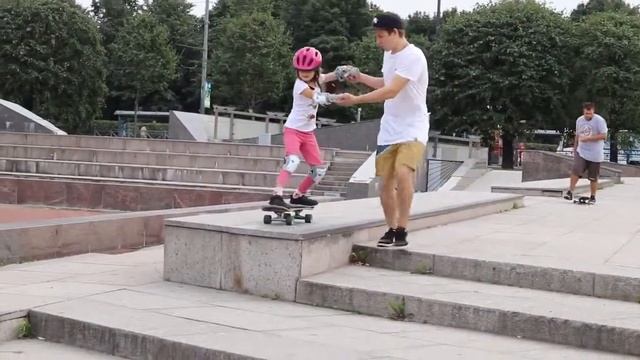 ONE 2 FLIP. Урок по скейтбордингу на Московской площади, СПб смотреть онлайн