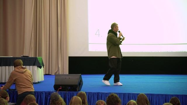 Рациональный дизайн. Сергей Гуров, Арт-директор Wemakefab смотреть онлайн