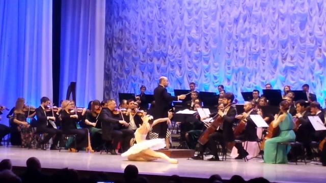 Калужский молодёжный симфонический оркестр и солистка балета Большого театра Анастасия Горячева. смотреть онлайн