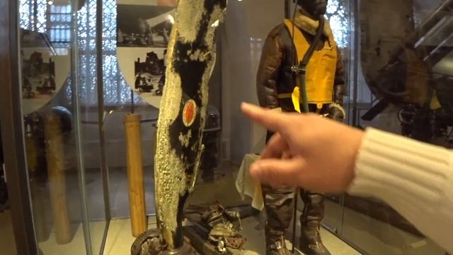 НАШЕЛ БЮСТ ГИТЛЕРА В ВЕНЕ смотреть онлайн