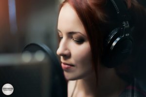 Босиком По Солнцу-А По Темным Улицам Гуляет Дождь.mp4