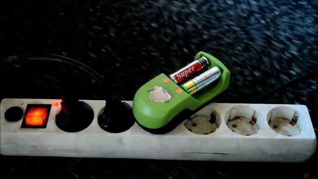 заряжаю пальчиковые батарейки зарядным для литиевых аккумуляторов смотреть онлайн