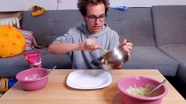 ОГРОМНЫЙ *СКИТЛС*! Как Сделать Скитлс Дома? #челлендж смотреть онлайн
