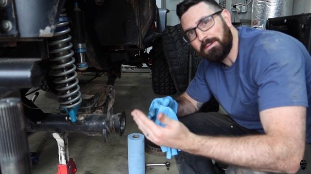 Diagnosing a BENT axle shaft flange the easy way смотреть онлайн