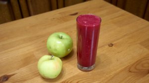 Смузи со свеклой, морковью и яблоком