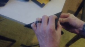 Как заворачивать углы? Оклейка мебели пленкой. Уложить края пленки