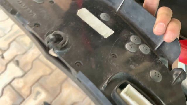 Replacing Instrument Cluster Bulbs | CBR 600 F4 смотреть онлайн