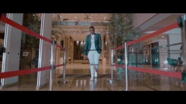 ROBINA ft Fena Gitu - Romantic [official video] (SMS : SKIZA 9045644 to 811 ) смотреть онлайн