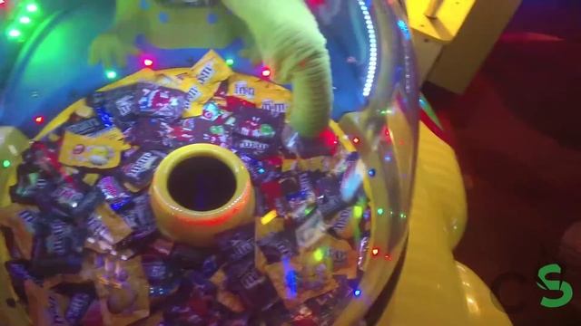 Wins On A Neat Crane Game Snork! смотреть онлайн