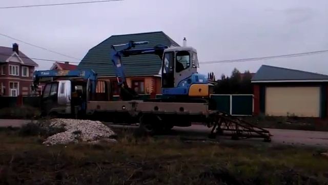 Хитачи hitachi ex 55 перевозка на Митсубиси Фусо 5т, Mitsubishi Fuso смотреть онлайн