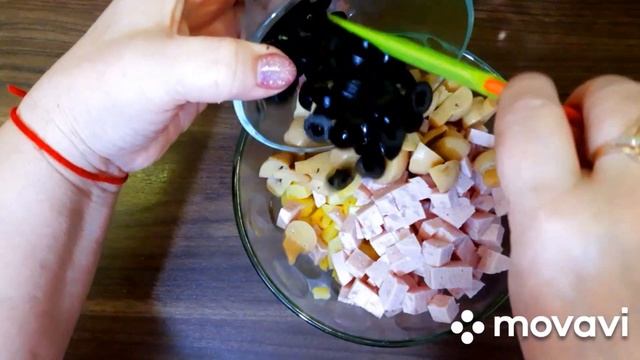 #Ну Оочень вкусный ? салат с ветчиной на праздничный стол #в гостях у бабули ? смотреть онлайн