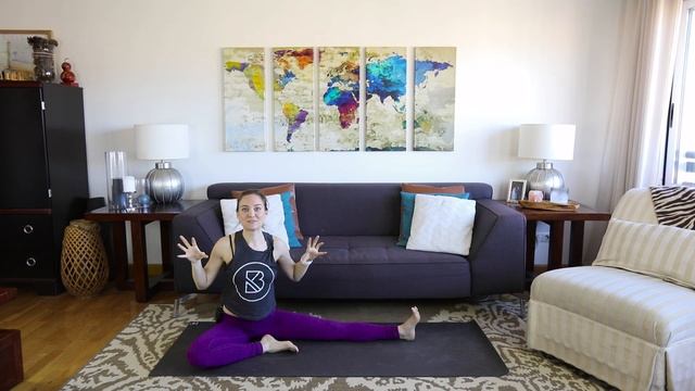 Side Squat Yoga Tutorial смотреть онлайн