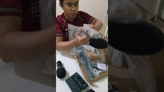 Unboxing and Installing Live Streaming Mic смотреть онлайн