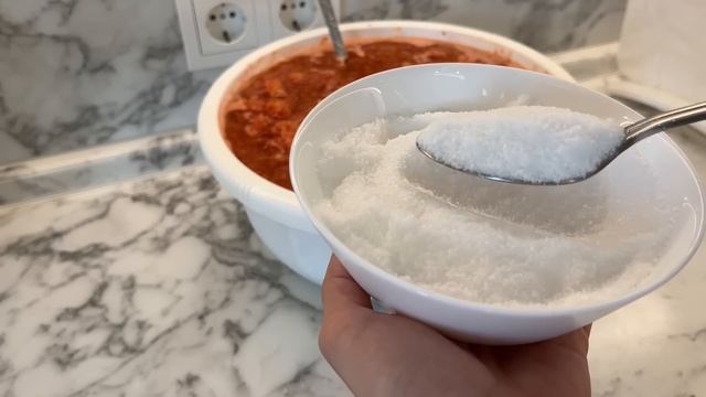 Как приготовить вкусную аджику из переросших (перезревших) кабачков на зиму. АДЖИКА ИЗ КАБАЧКОВ? смотреть онлайн