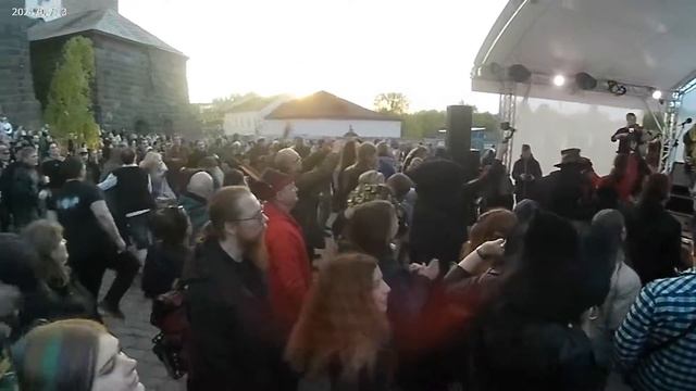 Тролль Гнёт Ель - Пивная смотреть онлайн