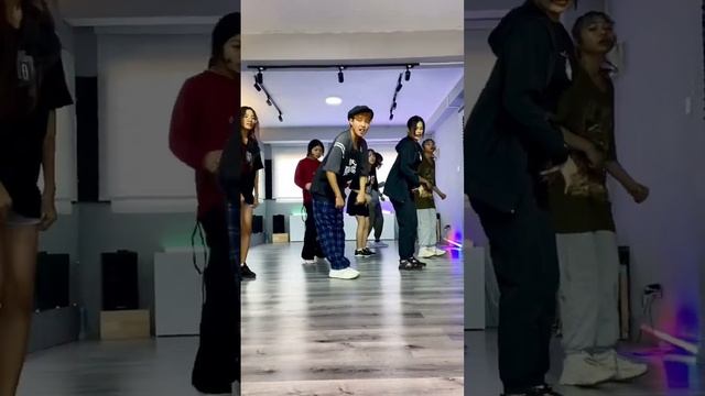 C-walk / Dr.dre ft. Snoop Dogg /The Next Episode /crip walk #zek #hiphop #dancemyanmar смотреть онлайн