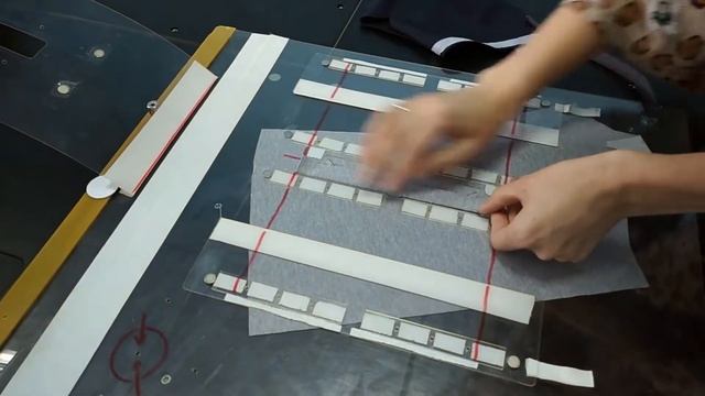 Шаблонный швейный автомат: карман в рамку с молнией и мешковиной | ТМТ | швейное оборудование смотреть онлайн