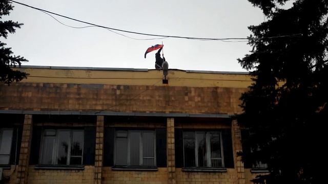 30.04.14 флаг ДНР г. Снежное смотреть онлайн