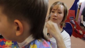 Как сделать Стрижку Ребенку, если он непоседа? Стрижки Для Детей.  Говорит ЭКСПЕРТ