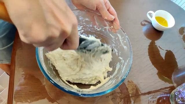Замес теста для выпечки хлеба. смотреть онлайн