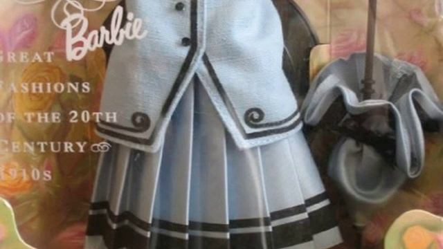 Details Promenade in The Park Barbie Doll Collector Edition - Great Fashions of 20th Cen Slide смотреть онлайн