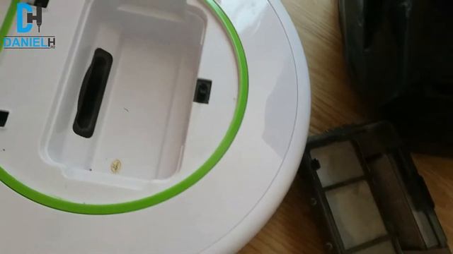 Ariete Briciola 2711 Robotic Vacuum Cleaner video preview смотреть онлайн