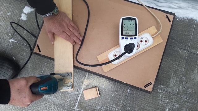 Электрический лобзик Makita 4329 - замер мощности под нагрузкой 2