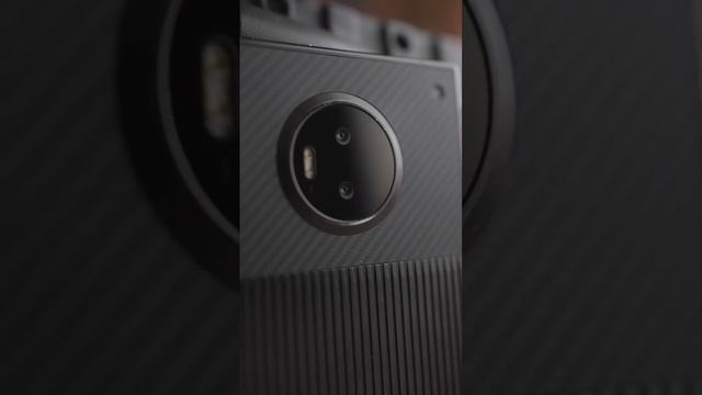Первый голографический 3D смартфон - Red Hydrogen One! смотреть онлайн